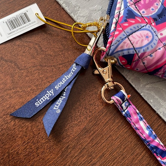 Simply Southern Women’s Quilted Wallet With Wristlet Strap - Blue Paisley - Picture 9 of 16